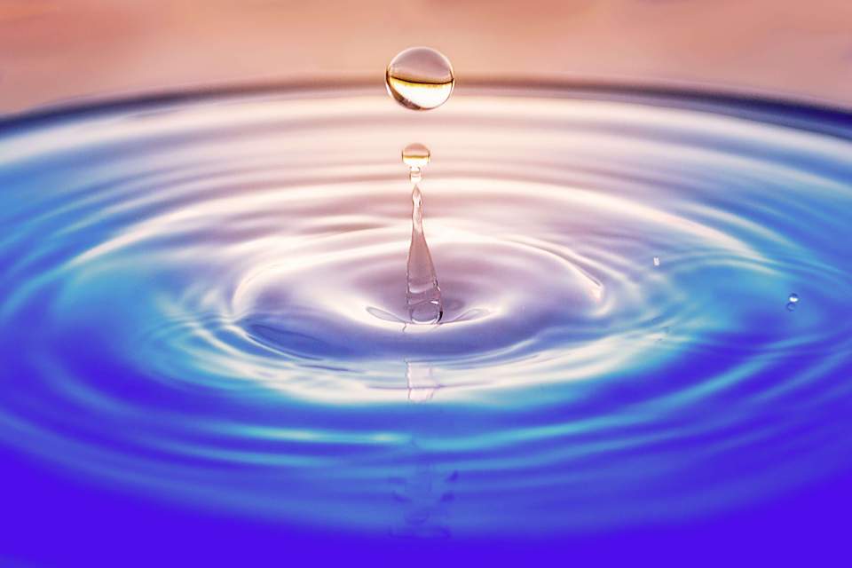 水滴落下 Water Drop Photography のスプラッシュを撮影するには 水滴落下 Water Drop Photography の スプラッシュを撮影するには 株式会社ノビテック